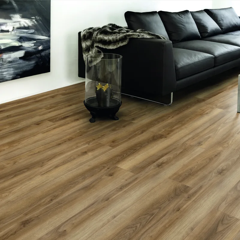 Suelo laminado elicia ac5 roble natural 138x3x19,3 cm cooke & lewis
