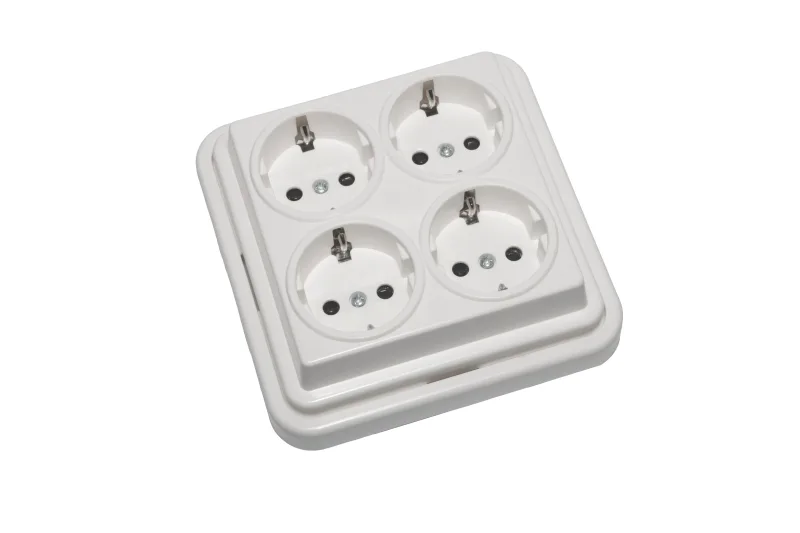 Enchufe cuádruple bricofontini kristal blanco de 16a