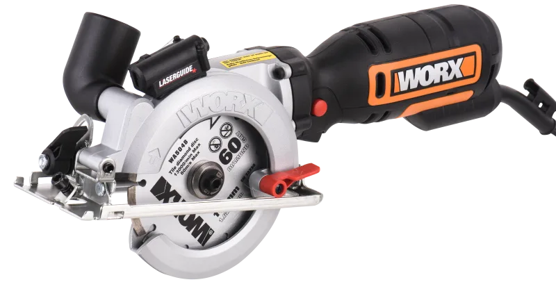Minisierra circular worx de 710 w y 2.3 kg de peso