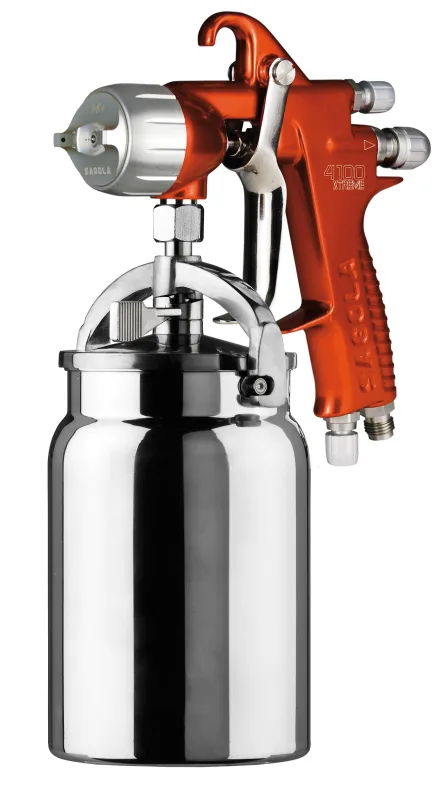 Pistola pintar neumática sagola 4100 xtreme con una presion de 8 bares y 1/4m