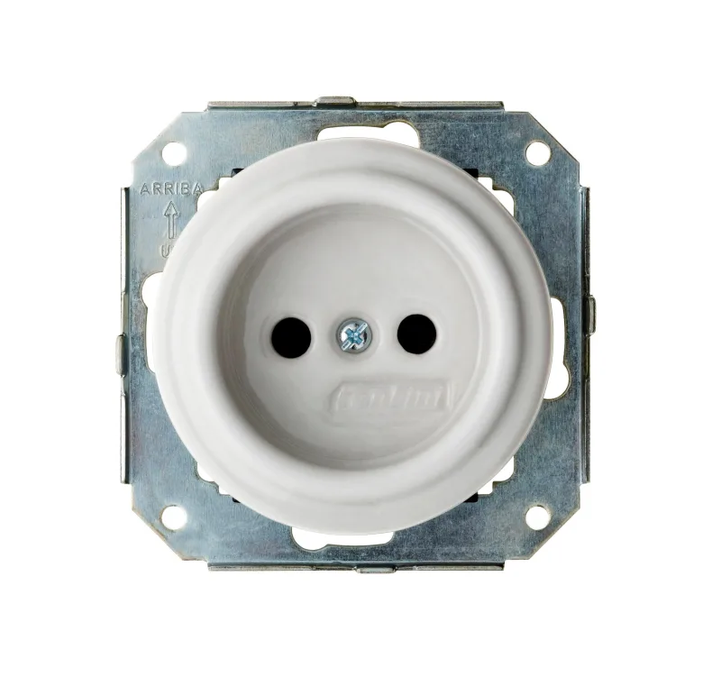 Enchufe fontini garby colonial blanca de 10a 250v