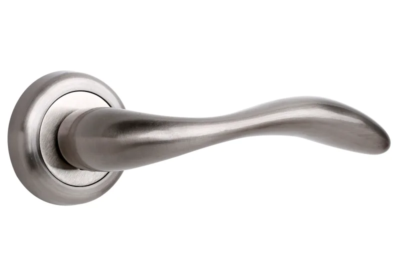 Juego de manilla con roseta natalia de latón niquelado mate