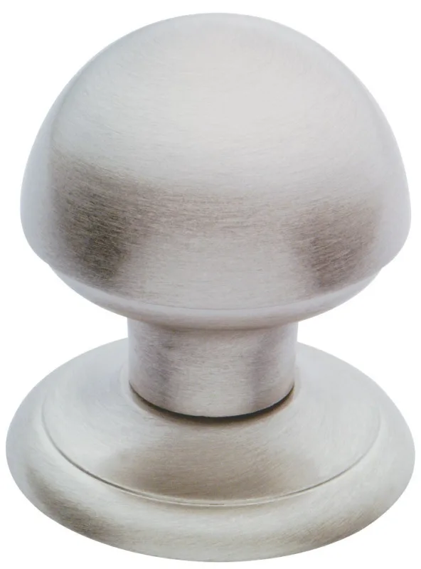 Pomo de puerta de latón cromado