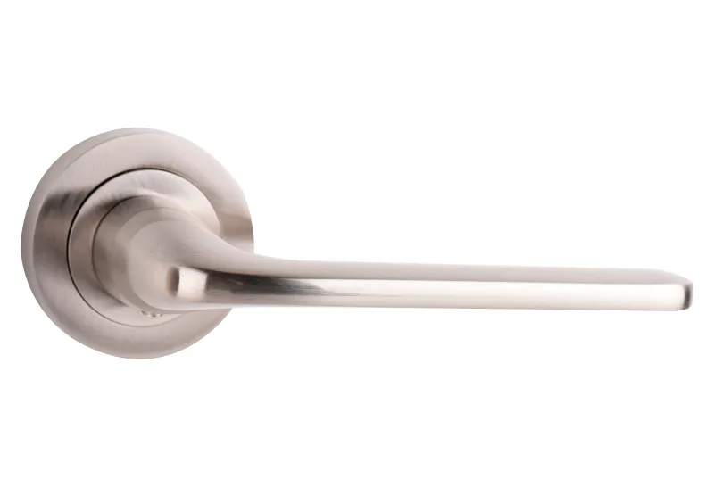 Juego de manilla con roseta dave de zamak satinado