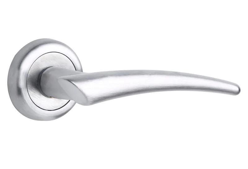 Juego de manilla con roseta commeta de latón cromado satinado