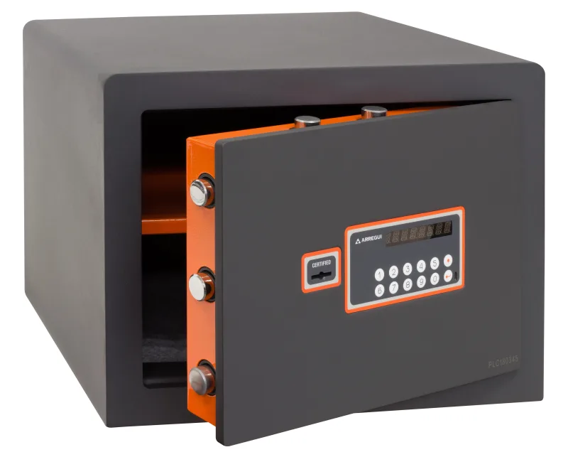 Caja fuerte arregui 180050 doble seguridad con código y con llave 32x42x36 cm