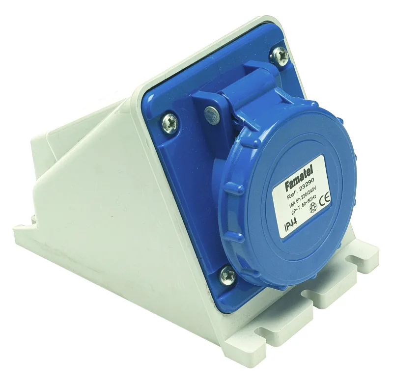 Base de superficie 32a 3p+t 380v ip44