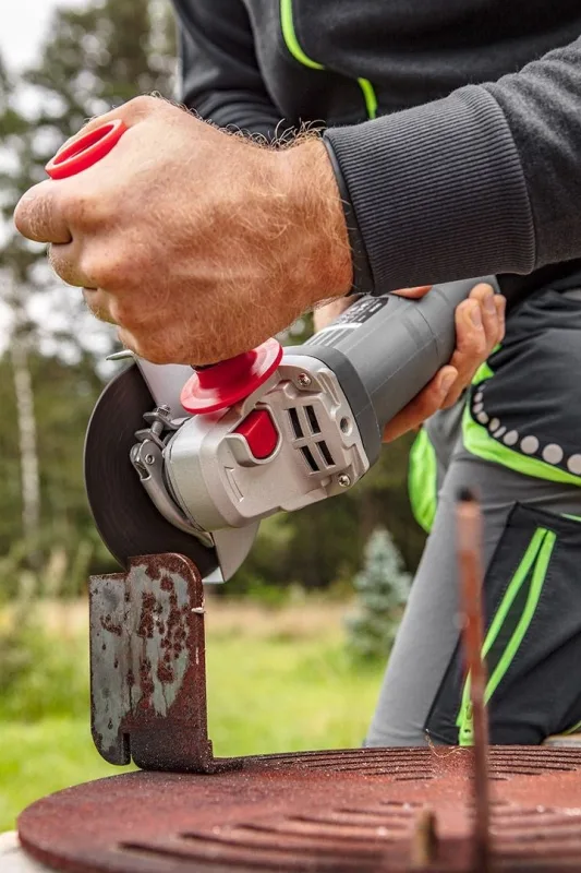 Amoladora angular 1600w, disco 125 x 22,2 mm, rpm 11000 min-1