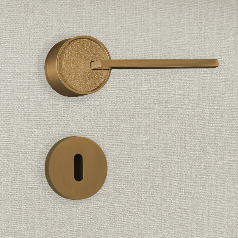 Manilla de diseño con llave gulia acabado oro mate - katchmee