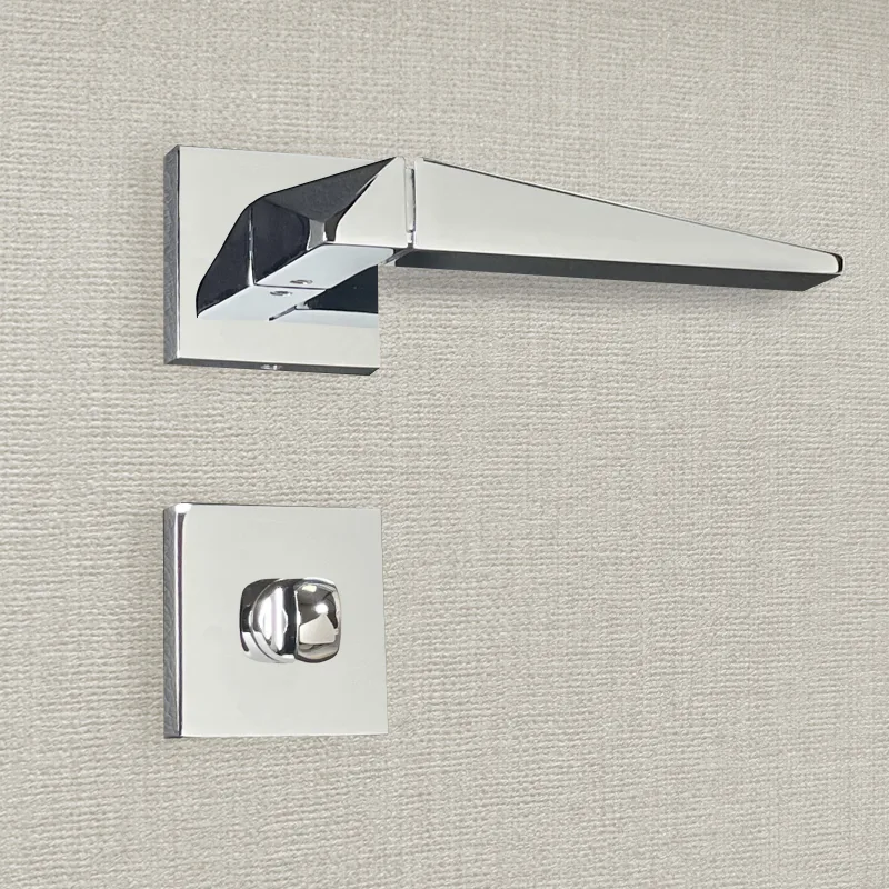 Manilla de diseño tamara con acabado cromado brillante y mecanismo de bloqueo - katchmee