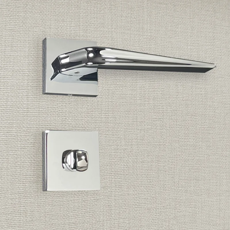 Manilla de diseño con acabado cromado brillante lara - katchmee