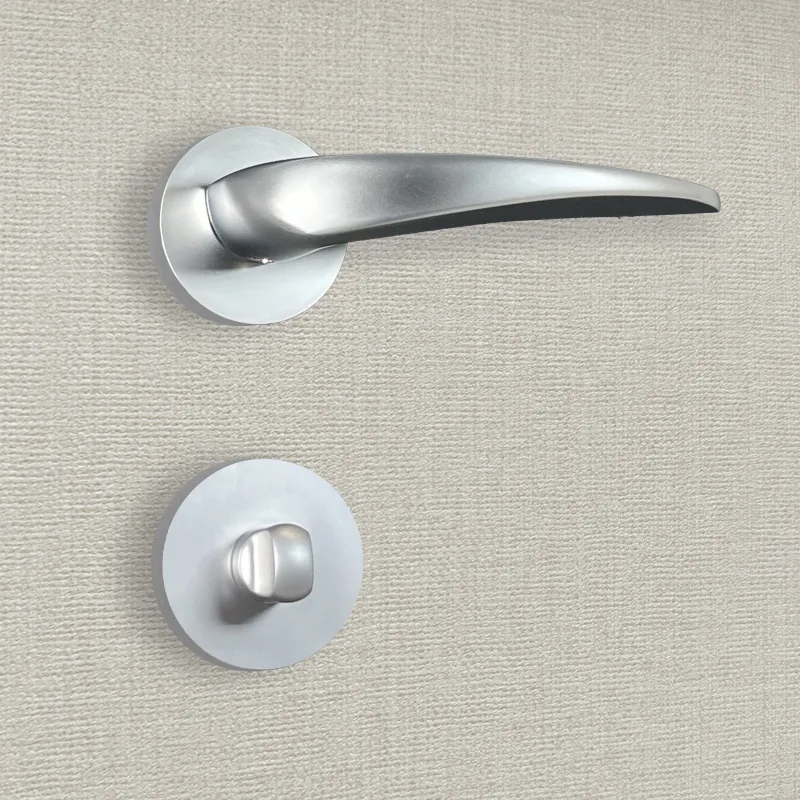 Manilla de diseño con acabado cromado mate erica - katchmee