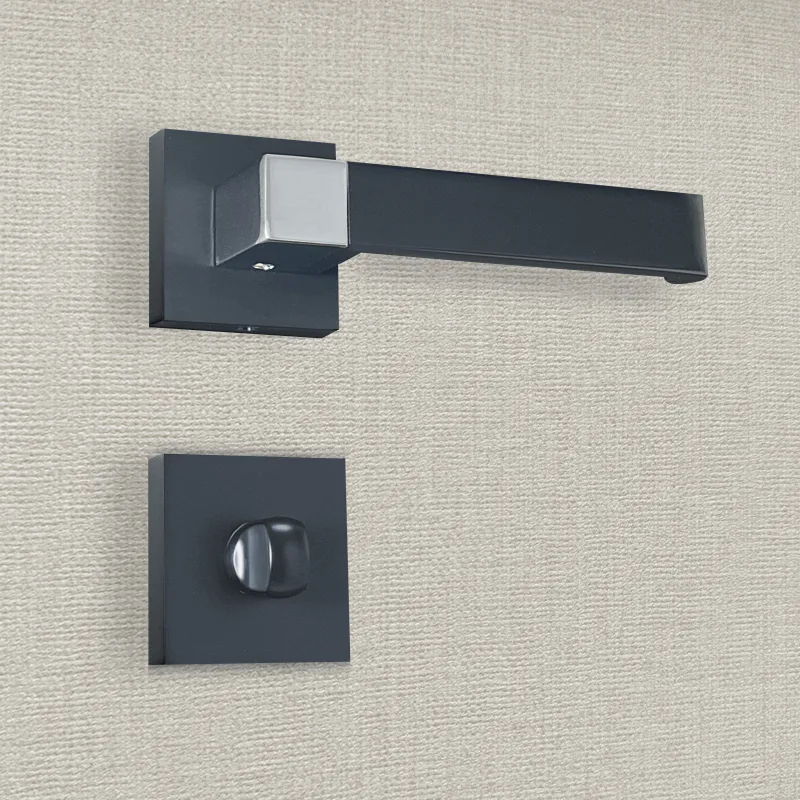 Manilla de diseño valentina con acabado en negro y cromo brillante - katchmee