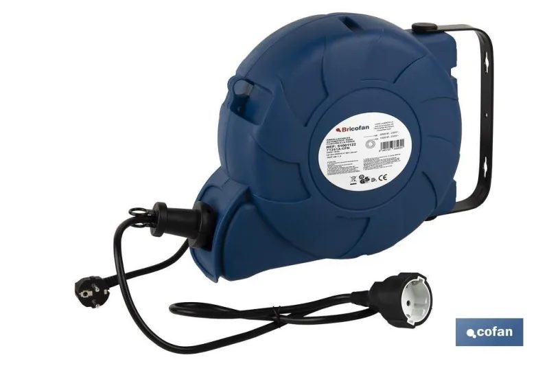 Enrollacables automático con soporte para pared | con una toma | 16 metros