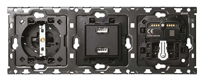 Kit enchufe ench+2usb+pers+cruza+bast