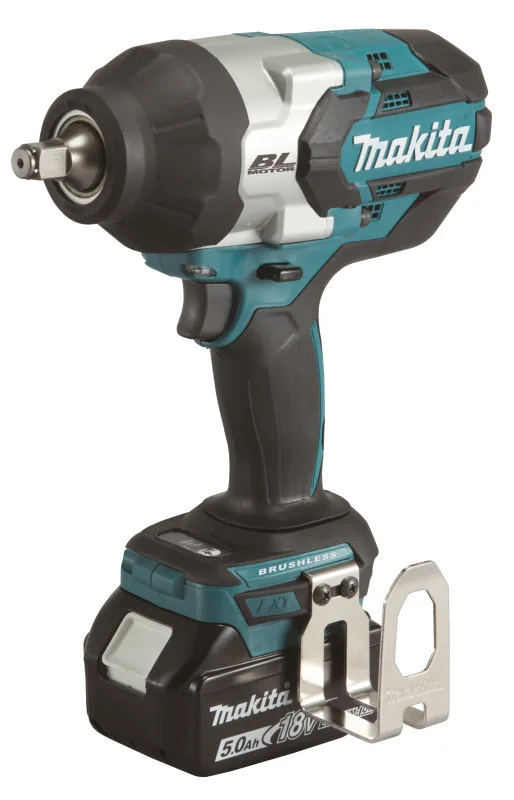 Aprietatuercas a batería makita 18v - 2 baterías (5.0ah), cargador rápido y maletín makpac. - dtw1002rtj