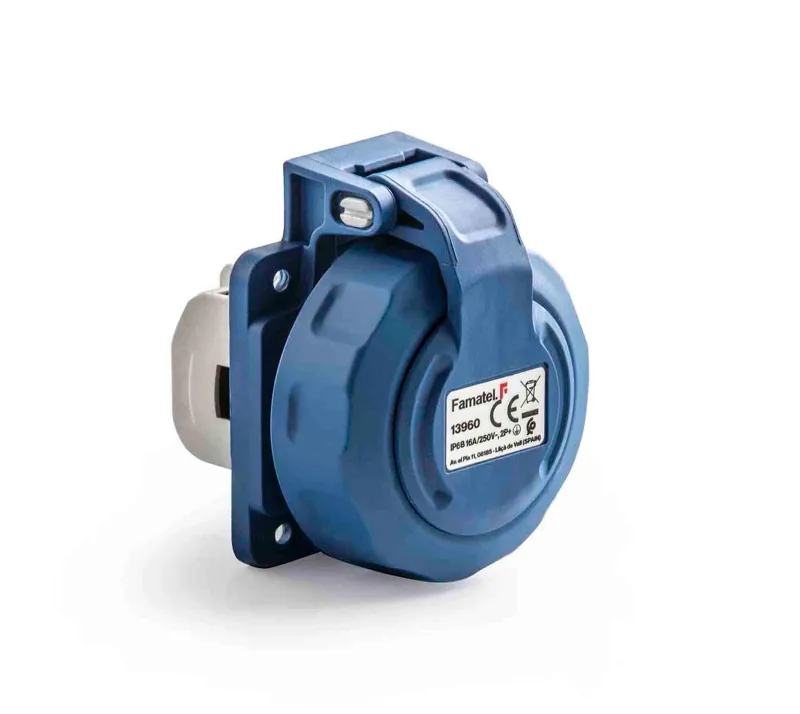 Base empotrar 16a 2p+ttl 220v ip67