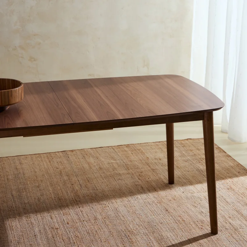 El Corte Inglés - Mesa de comedor extensible en madera de nogal Dumas.