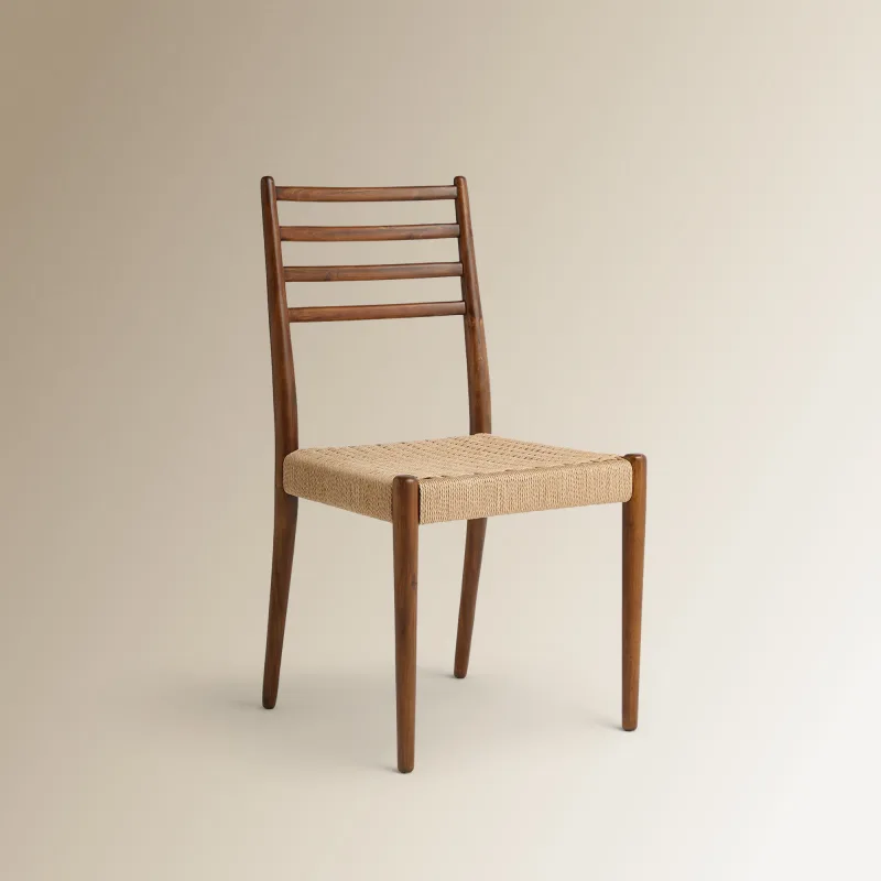 El Corte Inglés - Silla de madera de nogal y ratán Budy.