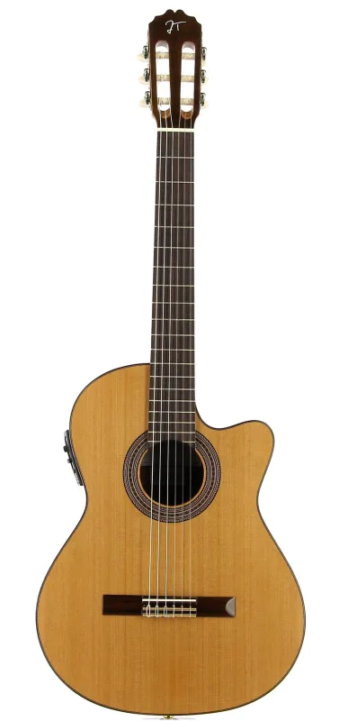 José Torres - Guitarra clásica con Previo Jose Torres JTC-20Ce.