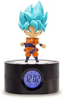 TEKNOFUN - Dragon Ball Licencia Oficial - Despertador Digital Goku Luminoso 18 cm - Pantalla 12/24h, Fecha, Temperatura - Funciona con 3 x AAA - Cable USB-C (Incluido) - 811327