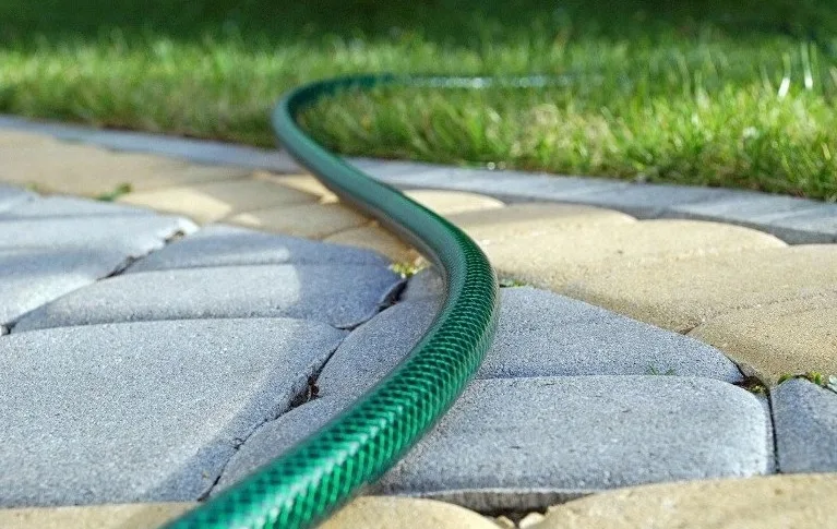 Manguera de jardín Cellfast ECONOMIC 20m, 5/8 ", 10-010