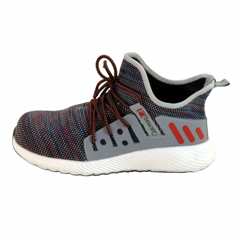 Botas de seguridad bajas Galmag 513 S1 R-46, ideales para trabajos exigentes, fabricadas en cuero natural, suela antideslizante, plantilla antibacteriana, confort y protección.