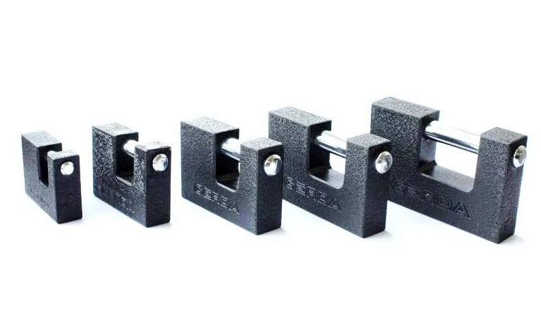 Candado Sparta KD de WA, modelo 032, T de Mandril 70, hecho de hierro fundido, color negro, ideal para seguridad general, alta resistencia, protección avanzada, en caja de cartón.