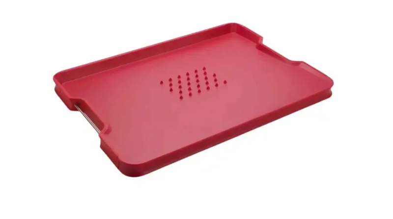 Tabla de Cortar Multifunción Cut&Carve™ Plus, Roja, para Cortar, Picar y Servir Alimentos, Antideslizante, Resistente, Apta para Lavavajillas, Diseño Compacto y Funcional