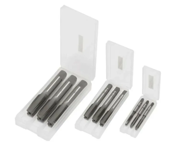 Juego de machos de roscar 3 piezas (m4x0,7) en estuche de PP