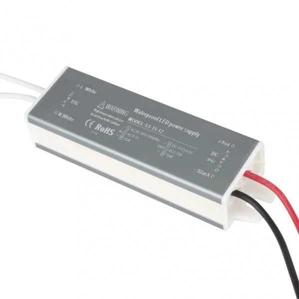 Transformador estanco 15W 12V IP68 para tira LED Freya compacto 2x3x10,5 cm resistente agua exterior e interior