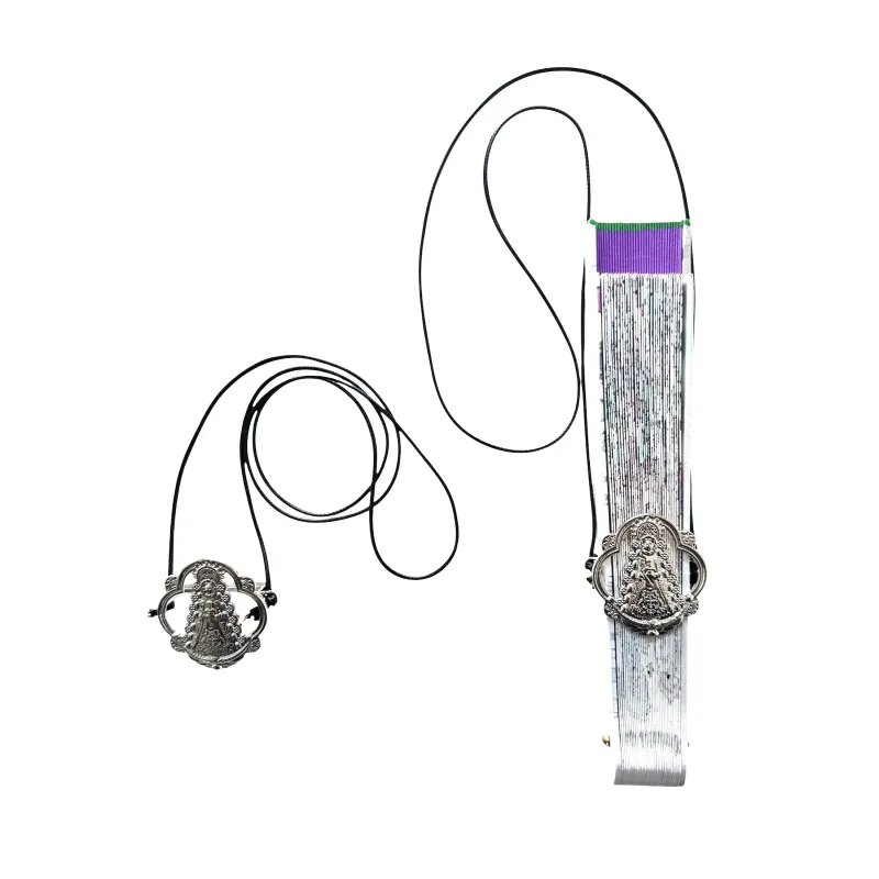 Pack de 2 Soportes Porta Abanicos en Metal y Cordón Negro y Plata con Diseño de Nuestra Señora del Rocío - Marca Lutila, Ligeros y Duraderos, Ideal como Regalo de Moda Española
