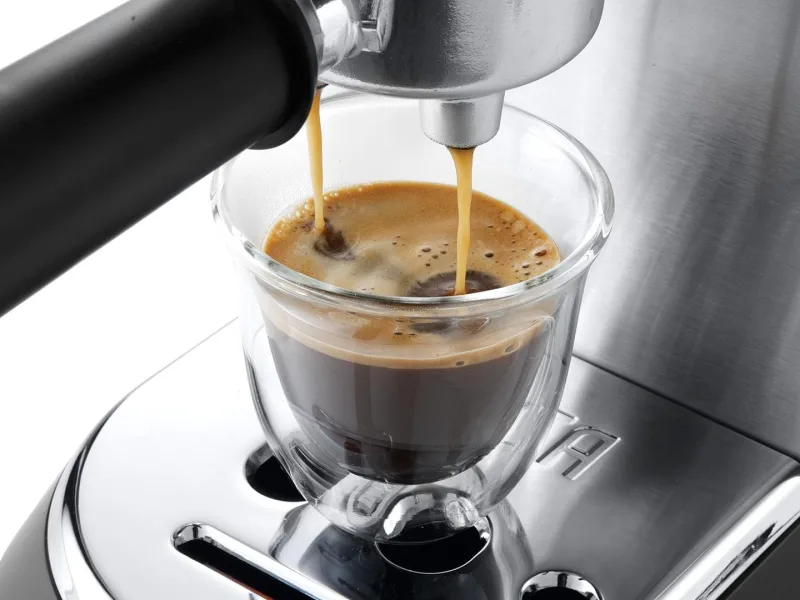 De'Longhi Dedica Style EC 685.M Semi-automática Máquina espresso 1,1 L